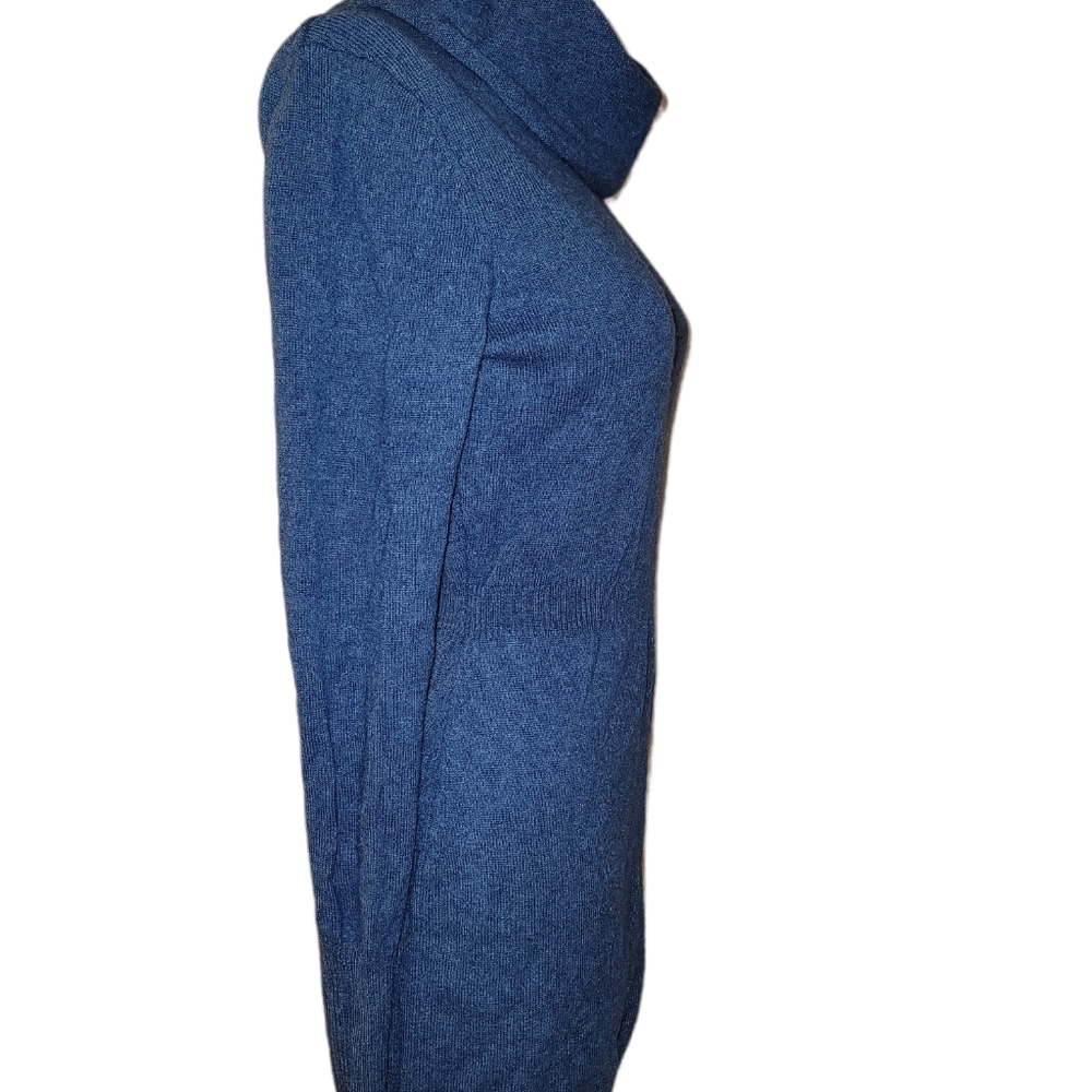 Sweater - Picture 7 of 16